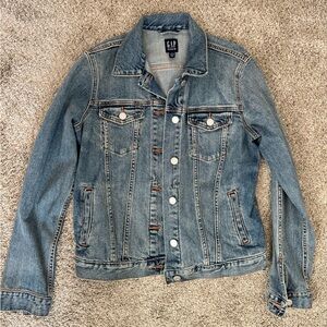 Gap Women’s Denim Jean Jacket Size M NWOT